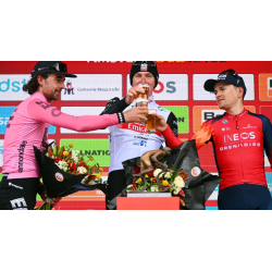 Tadej Pogacar devient champion de l'Amstel Gold Race